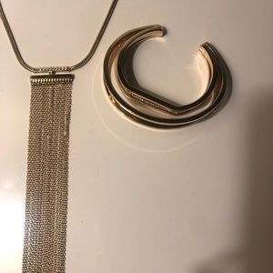 ✨Two for one! Gorgeous gold chain fringe necklace + gold crystal bracelet ✨💫